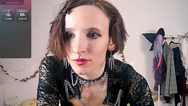 Snapshot of Violet_Veliya chatting on November 2, 2025, 5:40 pm Violet Veliya online show from November 2, 2025, 5:40 pm