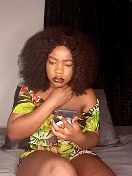 Snapshot of rosey_cheeks chatting on March 16, 2025, 12:12 am rosey cheeks online show from March 16, 2025, 12:12 am