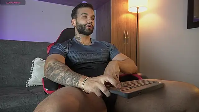 MarkHazze online show from February 15, 2026, 10:30 pm