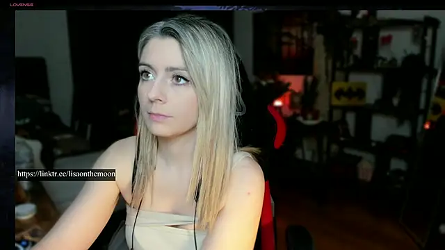 Lisaonthemoon online show from March 6, 2025, 4:38 pm