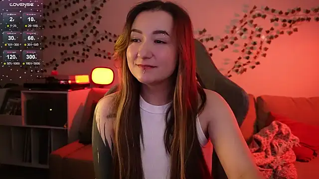 Megan  Hart online show from October 20, 2025, 1:07 am