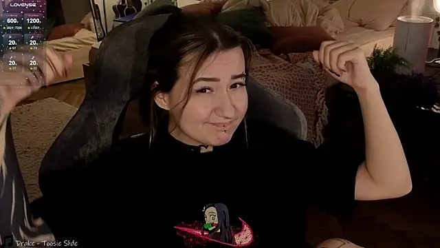 Megan  Hart online show from January 11, 2025, 5:41 am