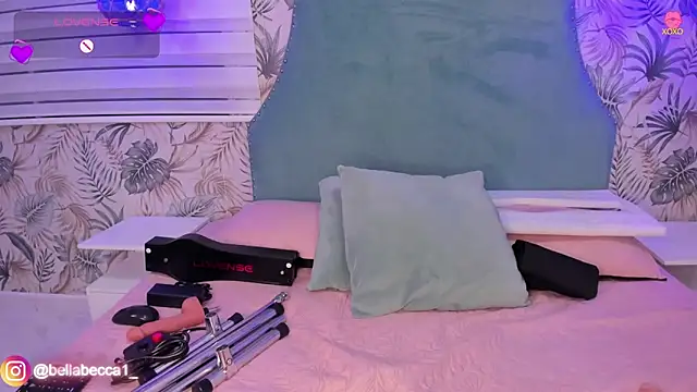 Snapshot of bellaa_becca chatting on January 20, 2025, 10:59 pm bellaa becca online show from January 20, 2025, 10:59 pm