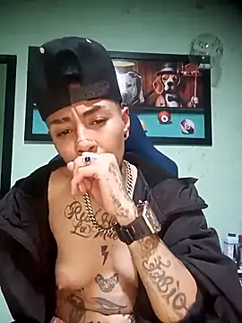 real fenix online show from November 9, 2025, 9:35 am