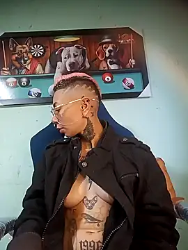 real fenix online show from October 8, 2025, 1:56 pm