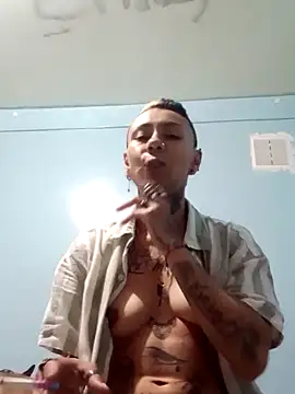 real fenix online show from March 8, 2025, 2:12 am