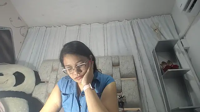 KEYRA-MILLER- online show from February 23, 2026, 1:51 am