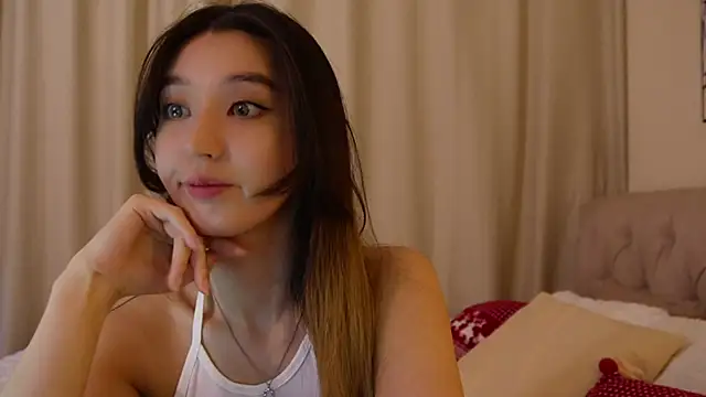 Sarasuo1 online show from January 8, 2025, 11:21 am