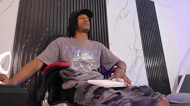 BRYXXXON1 online show from September 22, 2025, 5:41 pm