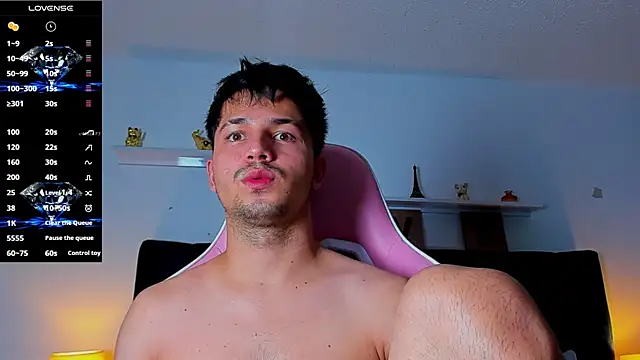 Issac james  online show from October 19, 2025, 4:48 am