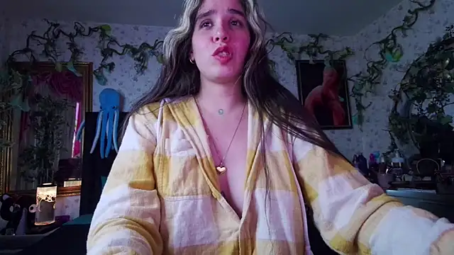 Snapshot of Elizabeth77_ chatting on October 13, 2025, 8:10 pm Elizabeth77 online show from October 13, 2025, 8:10 pm