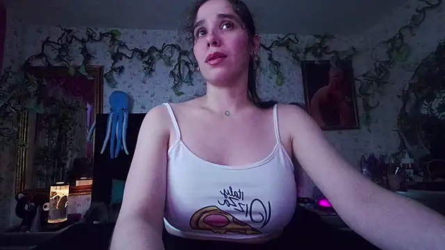 Snapshot of Elizabeth77_ chatting on October 14, 2025, 8:53 pm Elizabeth77 online show from October 14, 2025, 8:53 pm
