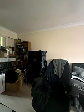 LondonTeffy online show from November 7, 2025, 10:09 am