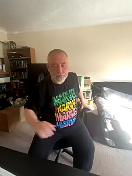 LondonTeffy online show from October 24, 2025, 9:08 am