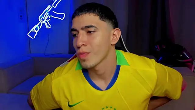 Snapshot of Naranjo_s06 chatting on May 16, 2026, 1:04 am Naranjo s06 online show from May 16, 2026, 1:04 am