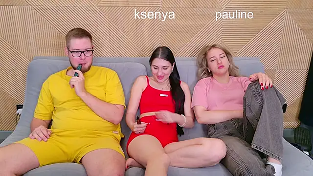 Snapshot of Ksenny chatting on June 2, 2026, 8:03 am Ksenny online show from June 2, 2026, 8:03 am