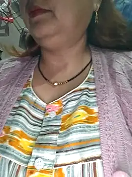 Snapshot of Dianaa9 chatting on February 14, 2026, 3:01 pm Dianaa9 online show from February 14, 2026, 3:01 pm