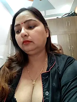 Snapshot of Dianaa9 chatting on March 6, 2025, 11:47 am Dianaa9 online show from March 6, 2025, 11:47 am