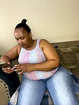 Snapshot of Amandious chatting on April 19, 2026, 11:22 am Amandious online show from April 19, 2026, 11:22 am