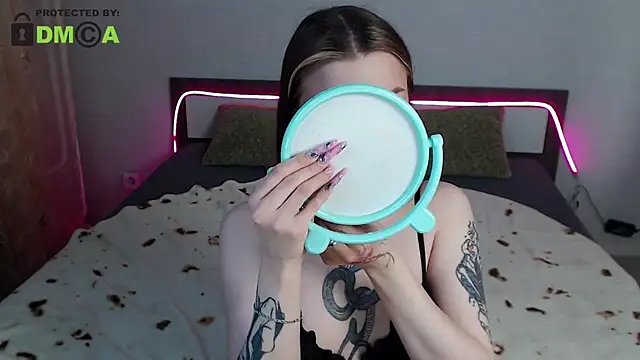 RonnieMilles online show from November 20, 2025, 8:20 pm