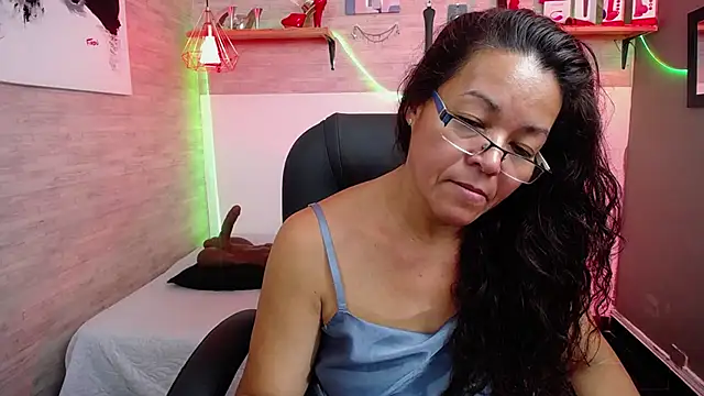 MaturePure online show from November 4, 2025, 10:46 pm