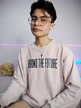 Snapshot of Dmitri_Aksnes chatting on October 3, 2025, 9:49 pm Dmitri Aksnes online show from October 3, 2025, 9:49 pm