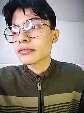 Snapshot of Dmitri_Aksnes chatting on November 28, 2025, 9:37 pm Dmitri Aksnes online show from November 28, 2025, 9:37 pm
