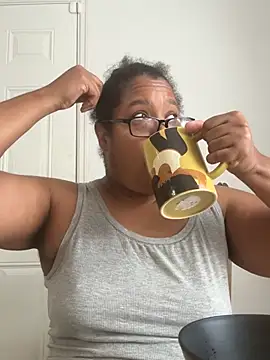 Snapshot of ebonyred chatting on May 19, 2026, 2:02 pm ebonyred online show from May 19, 2026, 2:02 pm
