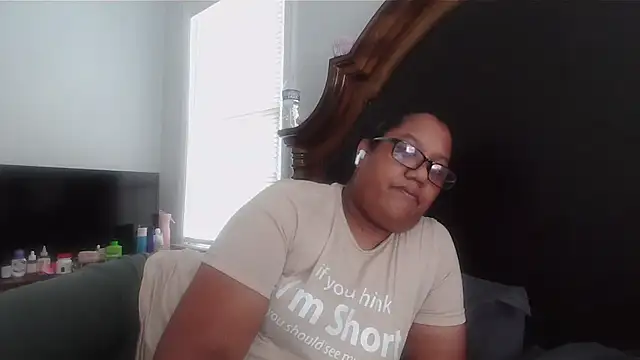 Snapshot of ebonyred chatting on September 11, 2025, 6:19 pm ebonyred online show from September 11, 2025, 6:19 pm