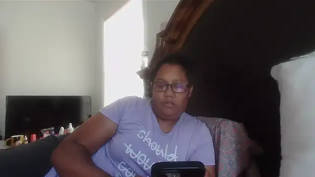 Snapshot of ebonyred chatting on April 24, 2026, 2:41 pm ebonyred online show from April 24, 2026, 2:41 pm