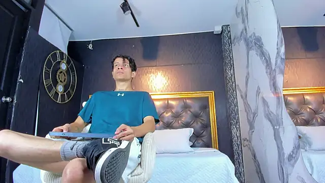 Snapshot of AgarEvans chatting on October 29, 2025, 3:38 am AgarEvans online show from October 29, 2025, 3:38 am