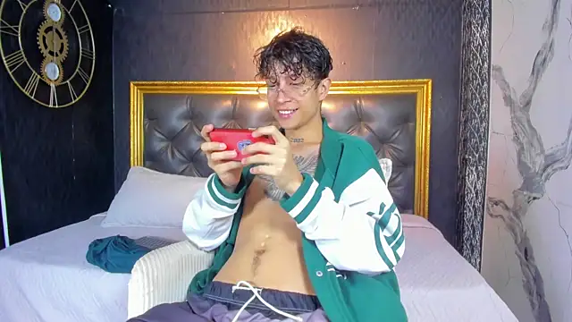 Snapshot of AgarEvans chatting on October 30, 2025, 3:05 am AgarEvans online show from October 30, 2025, 3:05 am