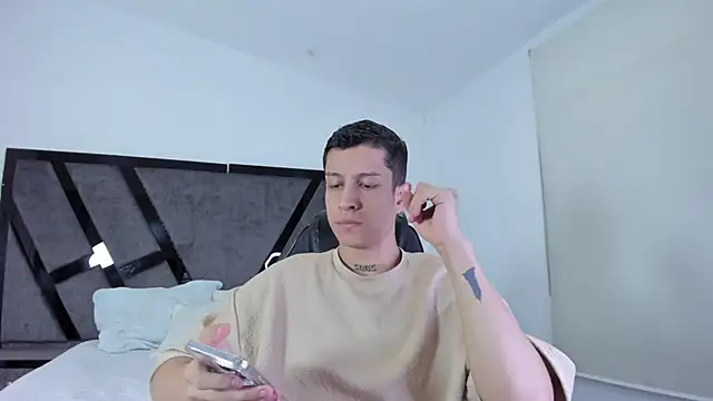 Snapshot of AgarEvans chatting on February 9, 2026, 4:21 am AgarEvans online show from February 9, 2026, 4:21 am