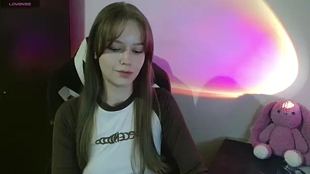 amelia sweeti online show from March 17, 2026, 8:12 pm