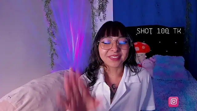Snapshot of arysUwU chatting on January 12, 2025, 4:52 am arysUwU online show from January 12, 2025, 4:52 am