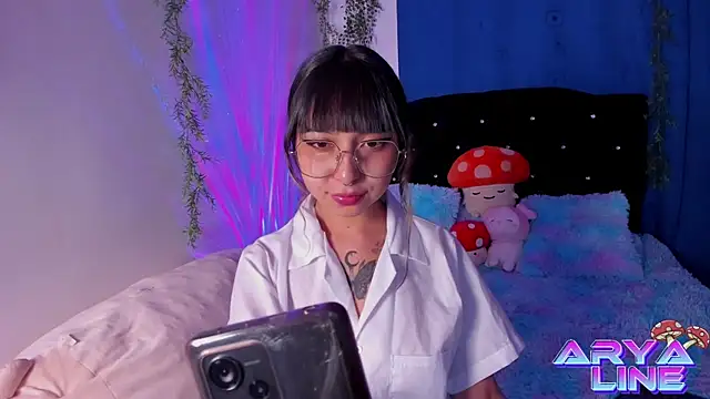Snapshot of arysUwU chatting on January 12, 2025, 1:42 am arysUwU online show from January 12, 2025, 1:42 am