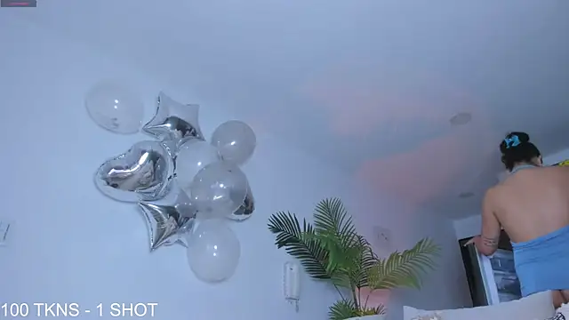 cheryl blossom69 online show from March 13, 2026, 11:10 pm