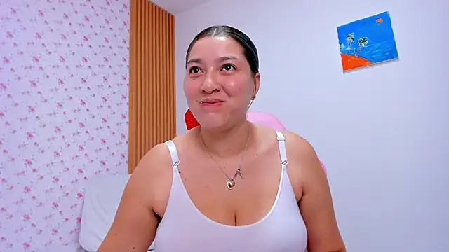 Soyqueen online show from April 18, 2026, 5:54 am