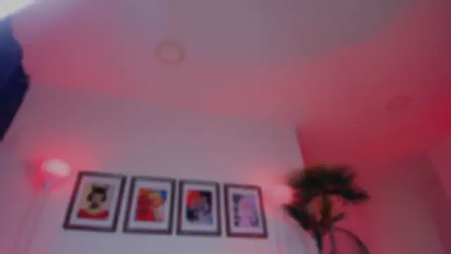 Snapshot of Taylor__foxxx chatting on September 18, 2025, 4:37 am Taylor foxxx online show from September 18, 2025, 4:37 am