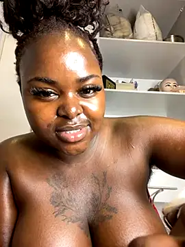 Honeycoco0211 online show from October 20, 2025, 3:30 am