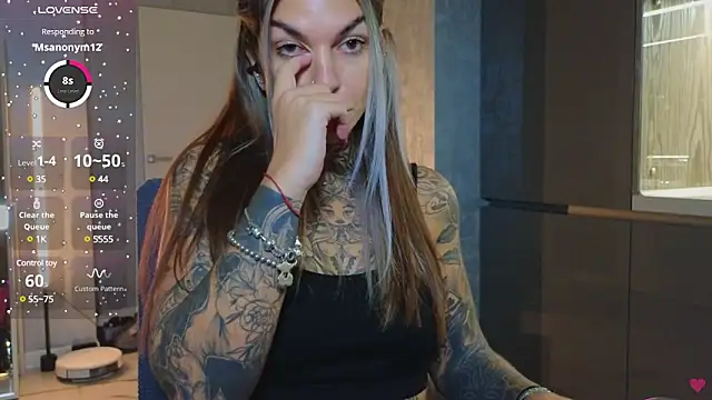 Snapshot of tattooedBabyy chatting on February 16, 2025, 1:49 pm tattooedBabyy online show from February 16, 2025, 1:49 pm