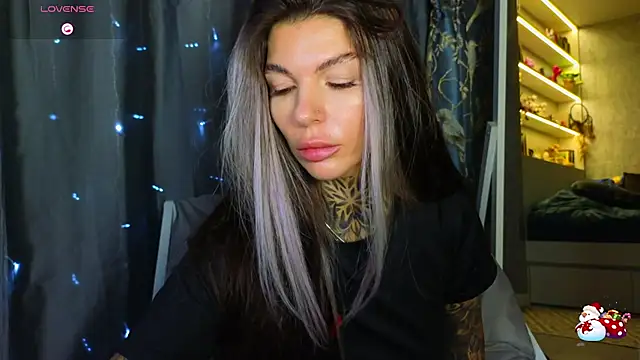 Snapshot of tattooedBabyy chatting on January 13, 2026, 11:03 am tattooedBabyy online show from January 13, 2026, 11:03 am