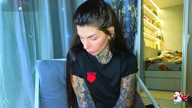 Snapshot of tattooedBabyy chatting on February 21, 2026, 11:01 am tattooedBabyy online show from February 21, 2026, 11:01 am