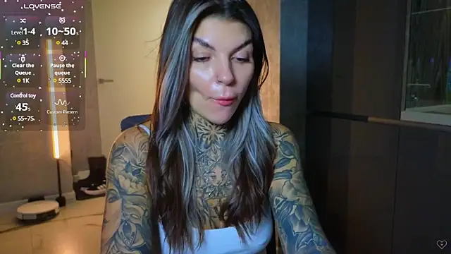 Snapshot of tattooedBabyy chatting on March 21, 2025, 11:22 am tattooedBabyy online show from March 21, 2025, 11:22 am