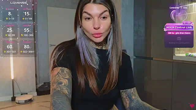 Snapshot of tattooedBabyy chatting on February 20, 2025, 9:22 am tattooedBabyy online show from February 20, 2025, 9:22 am