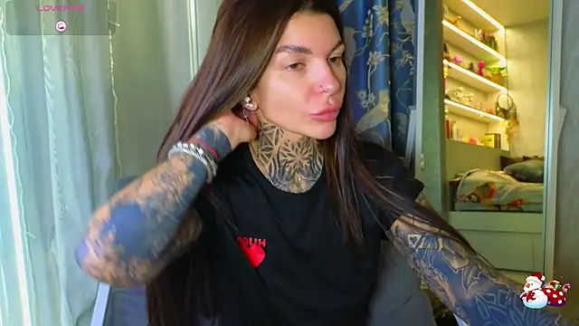 Snapshot of tattooedBabyy chatting on February 15, 2026, 9:52 am tattooedBabyy online show from February 15, 2026, 9:52 am