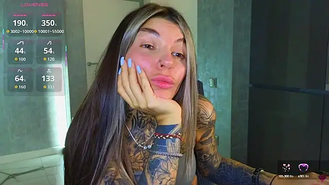 Snapshot of tattooedBabyy chatting on September 19, 2025, 7:34 am tattooedBabyy online show from September 19, 2025, 7:34 am