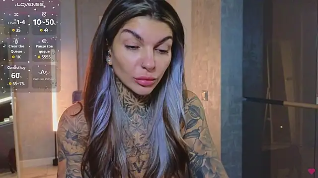 Snapshot of tattooedBabyy chatting on February 11, 2025, 5:18 pm tattooedBabyy online show from February 11, 2025, 5:18 pm