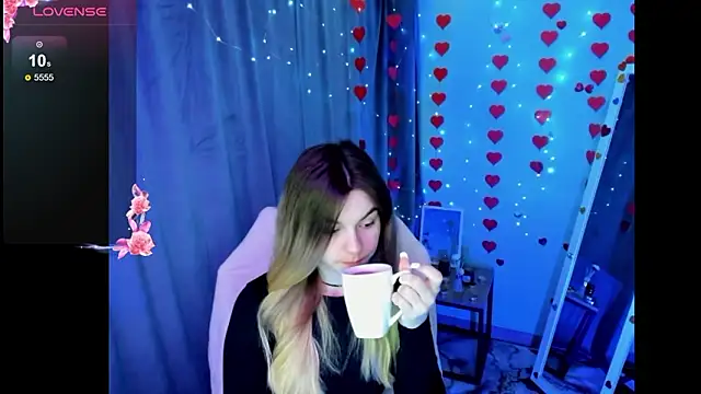 Sweet me  online show from March 8, 2026, 6:49 am