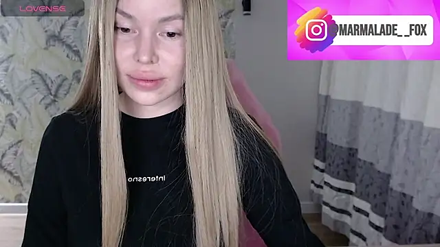 Snapshot of Marmalade_Fox chatting on May 4, 2026, 5:49 pm Marmalade Fox online show from May 4, 2026, 5:49 pm